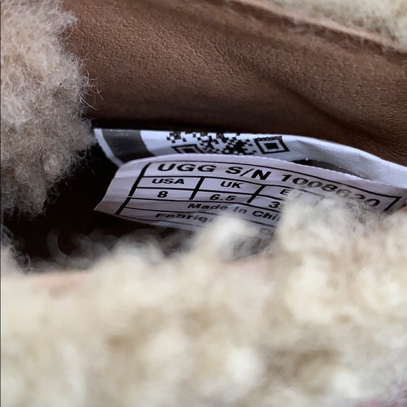 Ugg boots size 8 - Picture 14 of 16